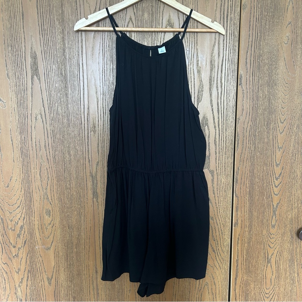 Black Sleeveless Romper with Pockets